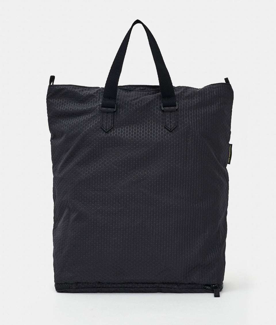 תיק יד Mandarina Duck Revival 2.0 OXT05 בצבע שחור | P10OXT05001 | תמונה 1