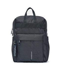 תיק גב Mandarina Duck MD20 QMT17 בצבע Scarab | P10QMT17A46 | תמונה 1